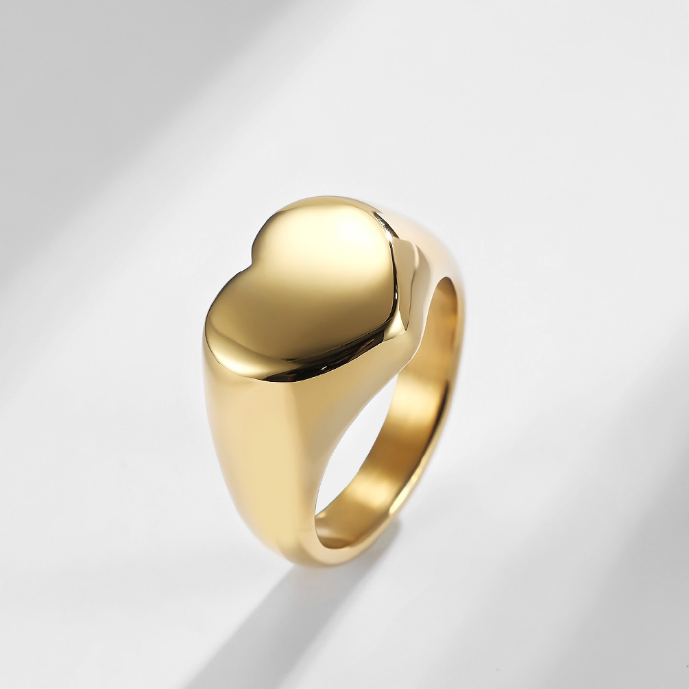 Spersonalizowany damski sygnet – Initial Ring Custom recenzja i cena